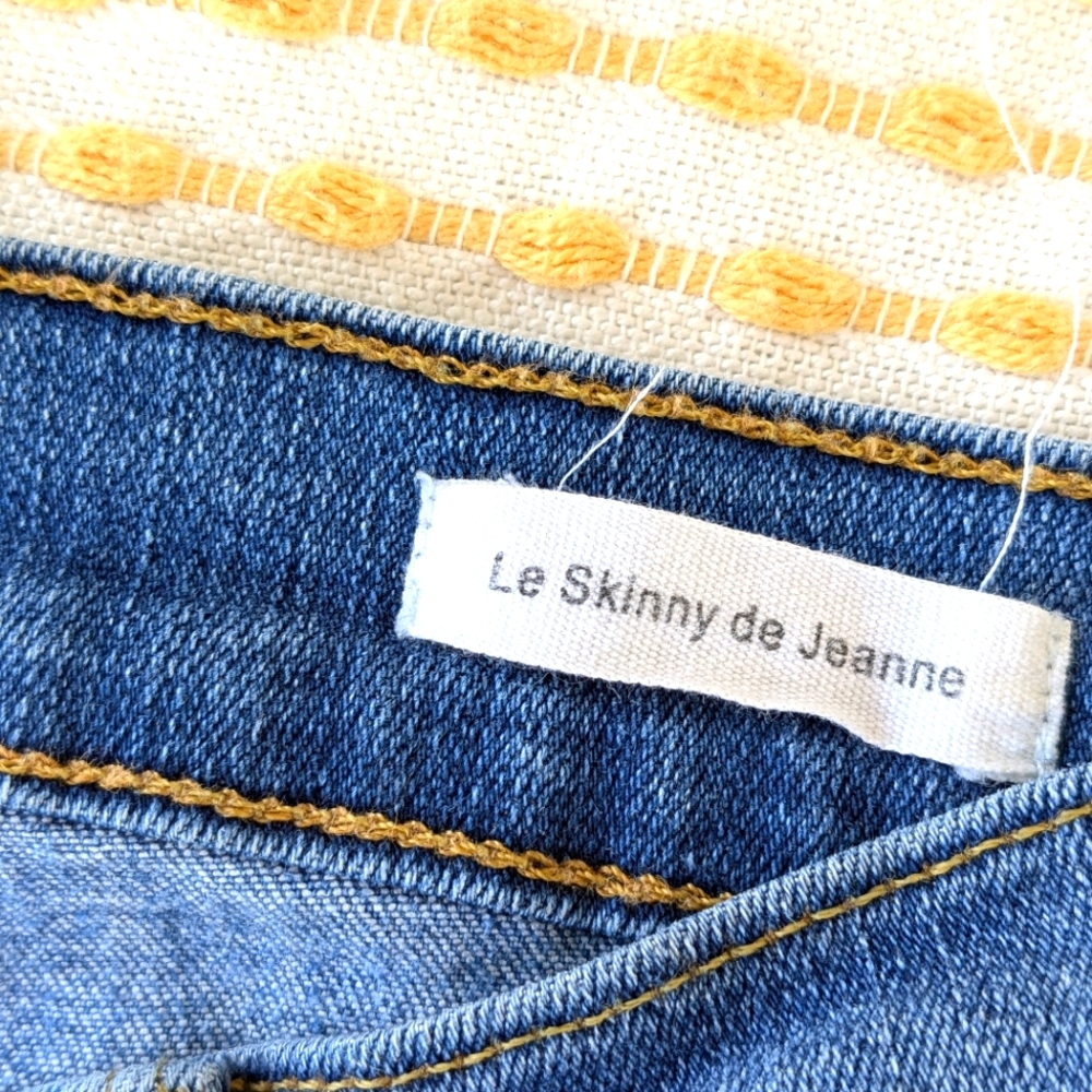 Frame Distressed Skinny with raw hem sz 26 - Picture 7 of 12